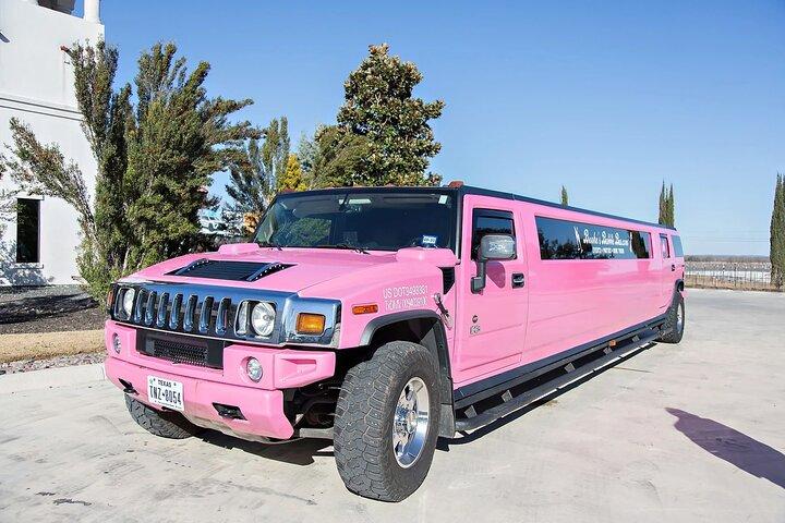 Visite privée du vin en limousine Pink Hummer 2 à Fredericksburg