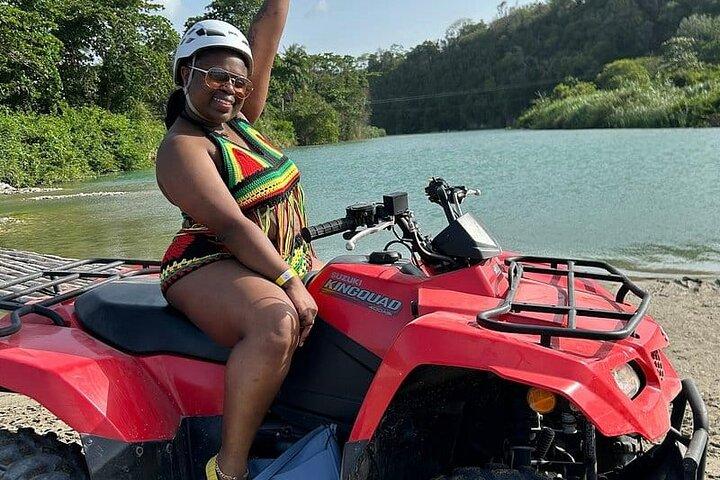 Ocho Rios: ATV og Horseback ridetur