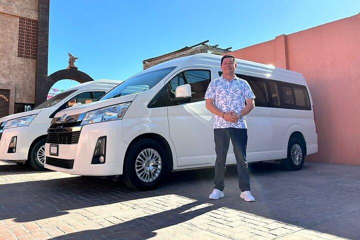 Trasferimento privato di andata e ritorno dall'aeroporto di Los Cabos