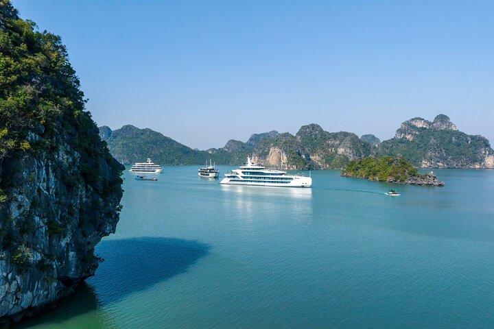 Fra Hanoi: Luksus Azura Cruise 2 dage 1 nat i Lan Ha Bay