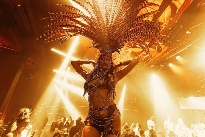 Phuket : Pub Crawl Rooftop, Bars, GoGo & 3 Clubs with Shots（プーケット：パブ・クロール・ルーフトップ、バー、GoGo＆ショット付き3クラブ）
