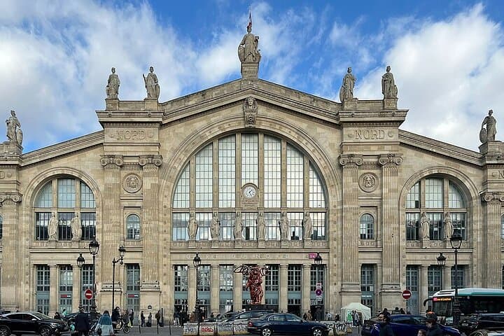 Private Departure Transfer from Hotel in Paris to Train Station