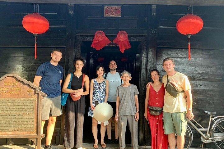 Tour a pie por la ciudad antigua de Hoi An con guía local