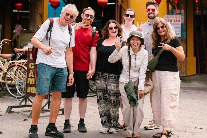 Tour a pie por la ciudad antigua de Hoi An con guía local