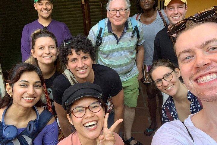 Tour a pie por la ciudad antigua de Hoi An con guía local