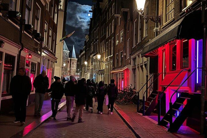 Tour autoguidato del quartiere a luci rosse ad Amsterdam