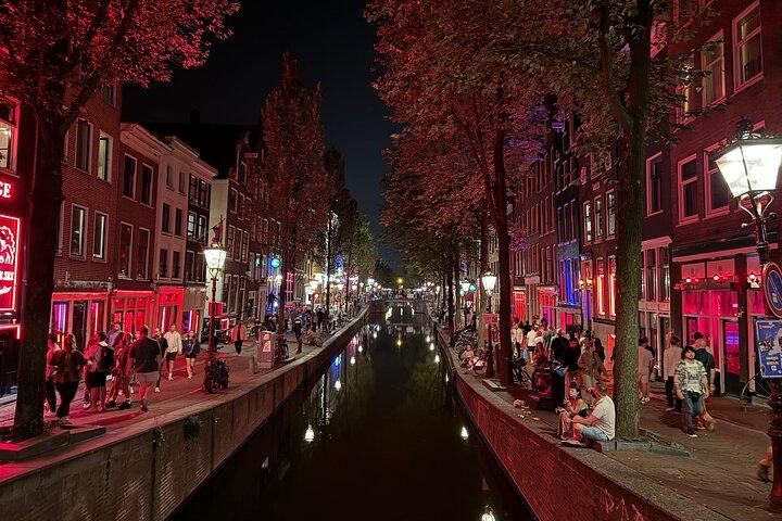 Tour autoguidato del quartiere a luci rosse ad Amsterdam