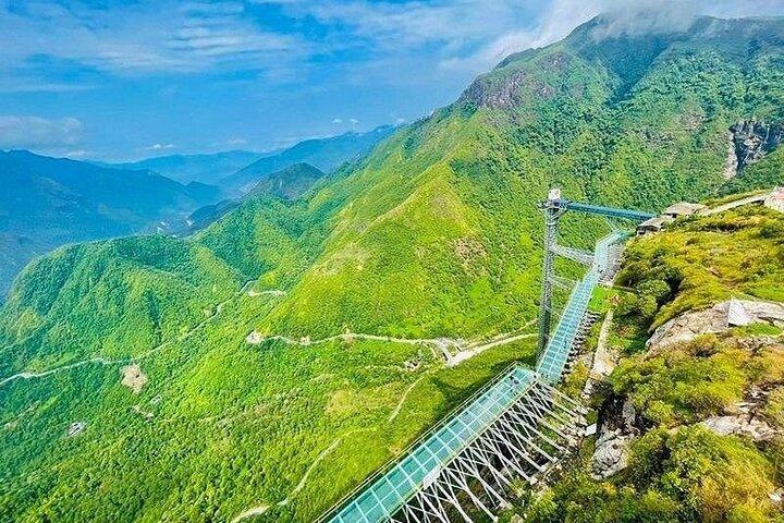 Sapa Skywalk äventyr Glasbron och Silver Vattenfall Tour