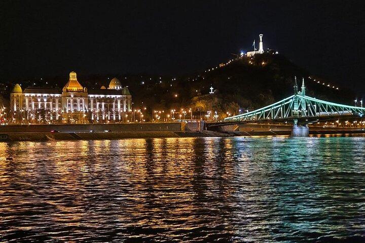 Budapeste: No-frills Sightseeing Cruise