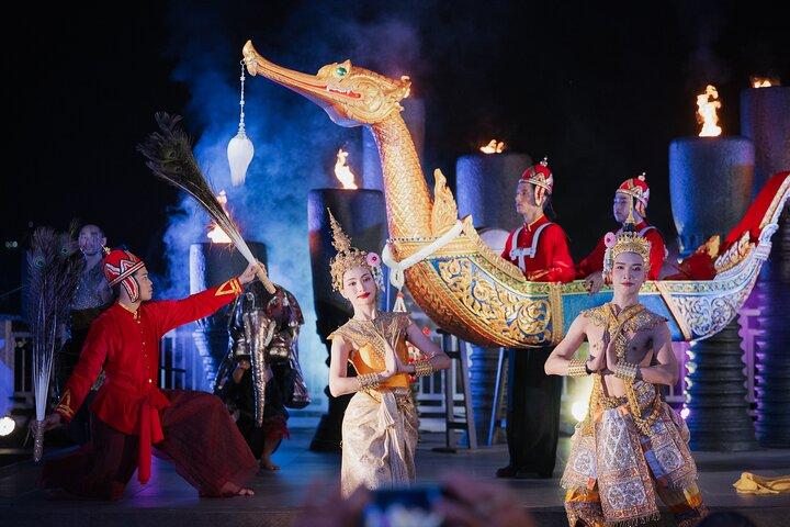 Cena buffet junto al río Sala Lakorn con espectáculo tailandés
