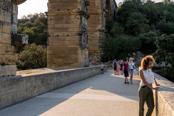 エクス発プロヴァンス日帰り旅行：ボー、ポン・デュ・ガール、アヴィニョン、ワイン