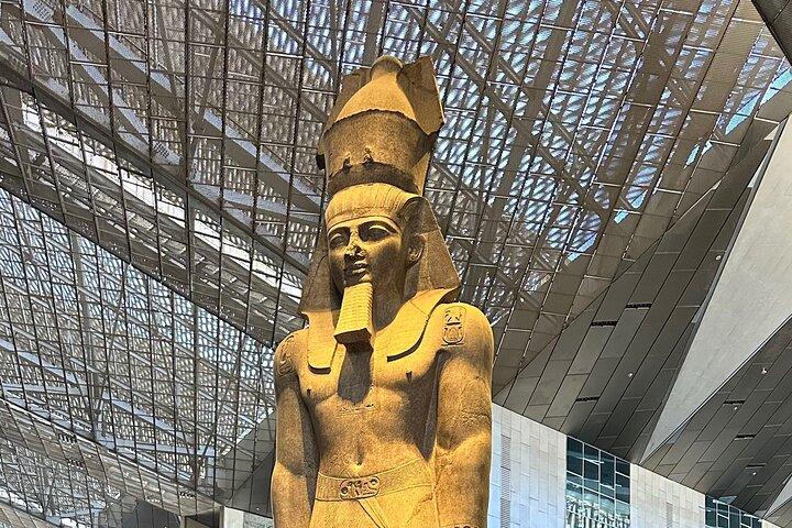 Tour por el Museo del Gran Egipto