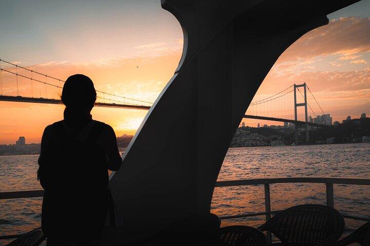 2 - Uur durende schilderachtige Bosporus Cruise in Istanbul gedurende de dag