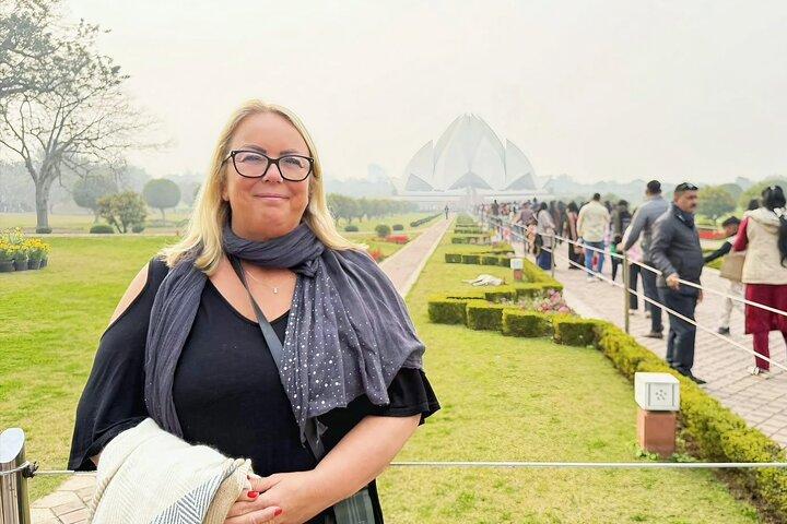 Tour privato della città vecchia o di Nuova Delhi di mezza giornata in auto