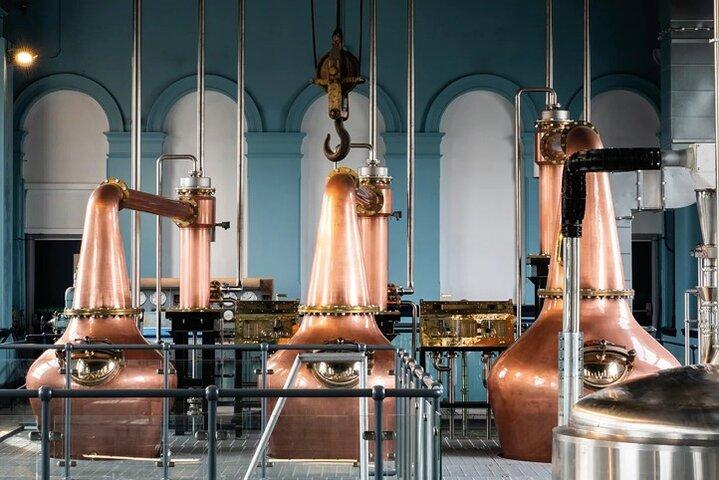 Explore e deguste a excursão da Destilaria de Belfast na Titanic Distillers