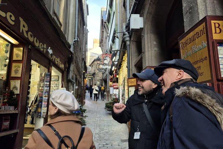 Paris privat Mont Saint Michel Tour med klosterinträde och champagne