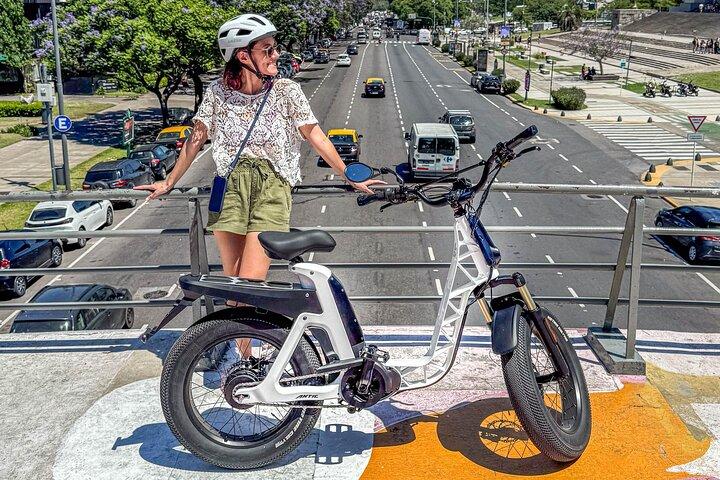 厳選されたブエノスアイレス電動自転車ツアー：宮殿、公園、そして隠れた名所を巡る