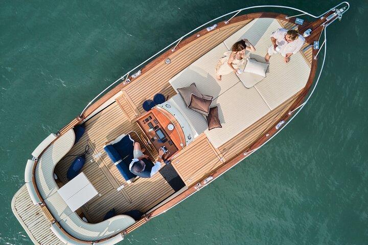 Excursão de barco de luxo em Murano e Burano com Guia Local Privado (4h)