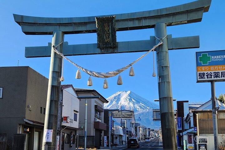 英語ドライバー付き富士山プライベートツアー