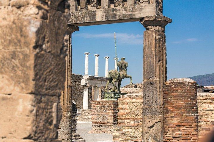 Skip-the-line Pompeii Guided Tour from Naples