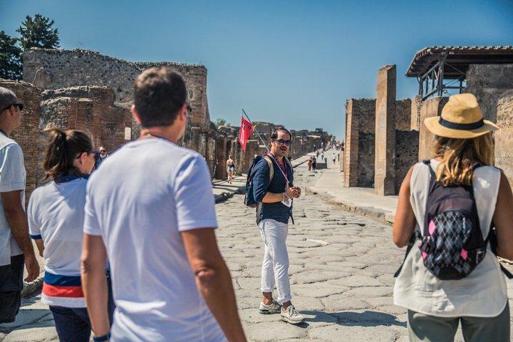 Skip-the-line Pompeii Guided Tour from Naples