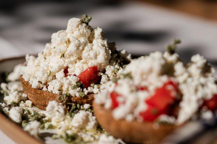 アテネの料理教室とギリシャの美しい庭園でのランチ