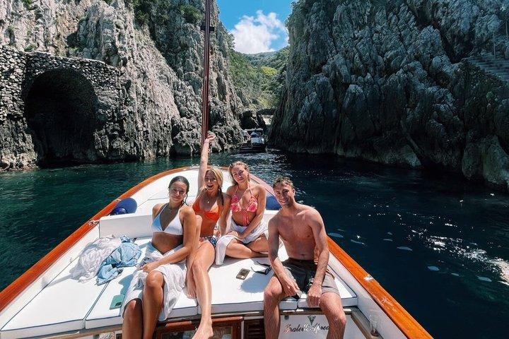 4-stündige private Bootstour durch Capri