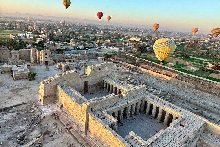 Luxor VIP Heteluchtballon en Westelijke Jordaanoever Privétour bij zonsopgang