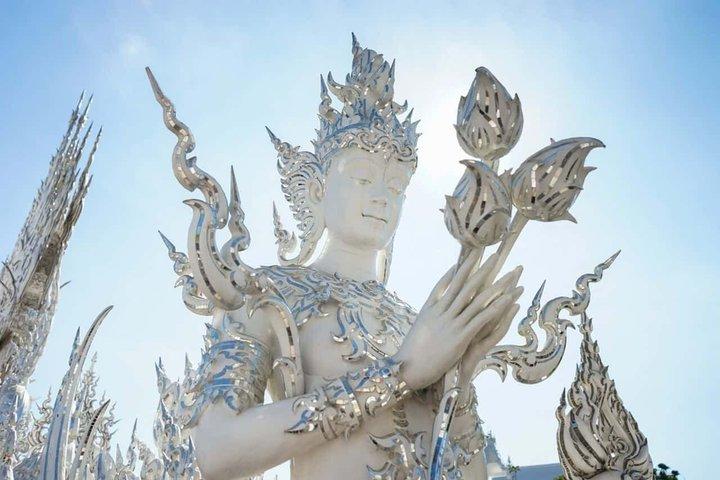 Chiang Mai White and Blue Temple Museu Negro e Triângulo Dourado