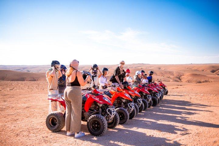 Quad Camel Ride and Dinner Show i Agafay