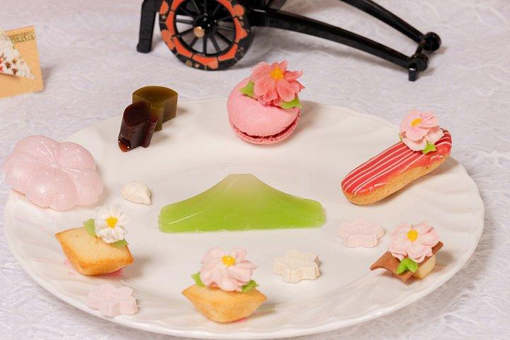 東京・浅草で桜の和菓子作り＆スイーツデコレーション