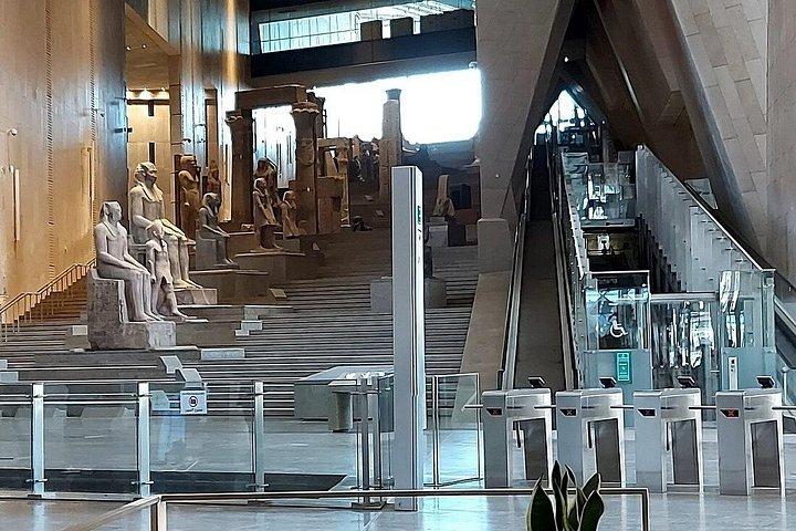 大エジプト博物館（ジェム）終日＆ギザのピラミッド＆ラクダフリー