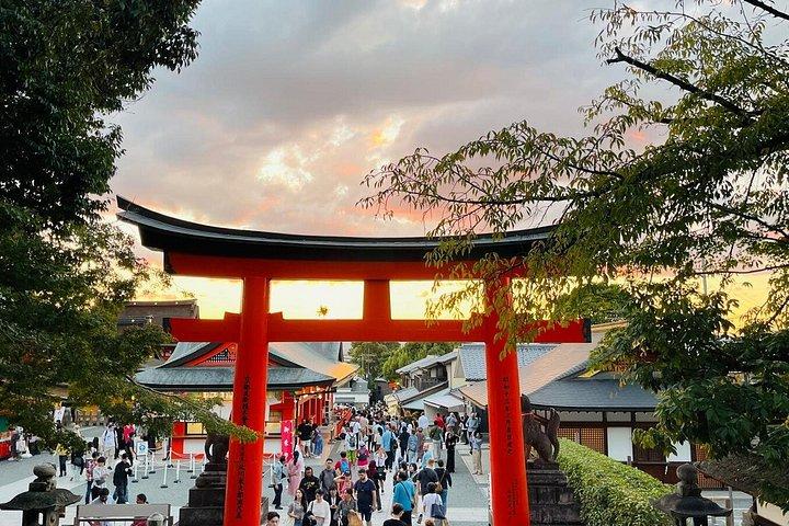 ガイドと豪華車両で行く京都カスタマイズツアー