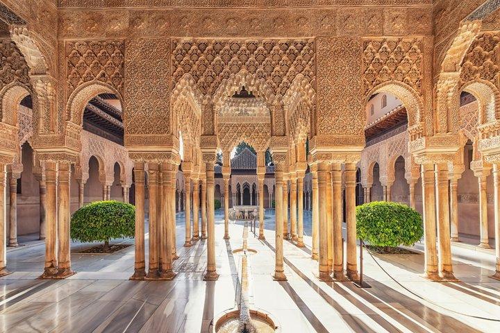 Granada Alhambra & Nasrid Palaces Ticket with Digital Audio Guide