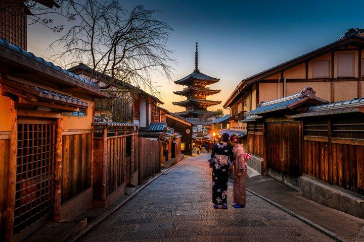 京都ユアウェイ：英語ドライバー付きプライベートカスタムツアー
