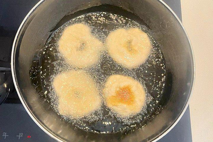 アンタルヤで地元のお母さんとトルコ式朝食を調理