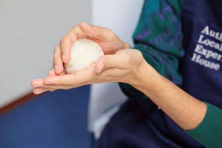 Nara: Authentic Onigiri Cooking Class & Meal in a Local Home