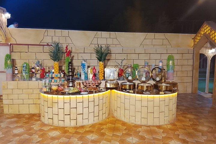 ドバイ VIP デザート サファリ & サンセット、ラクダ乗り、プレミアム ディナー