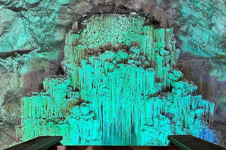 スラニック塩鉱山と本格ルーマニア村日帰りツアー