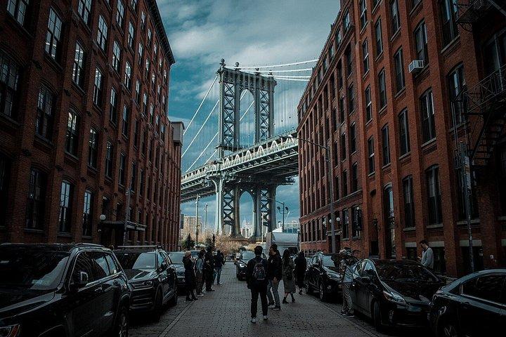 ニューヨーク市内プライベートツアー：ダンボ、ブルックリン橋、9/11メモリアル、ウォール街