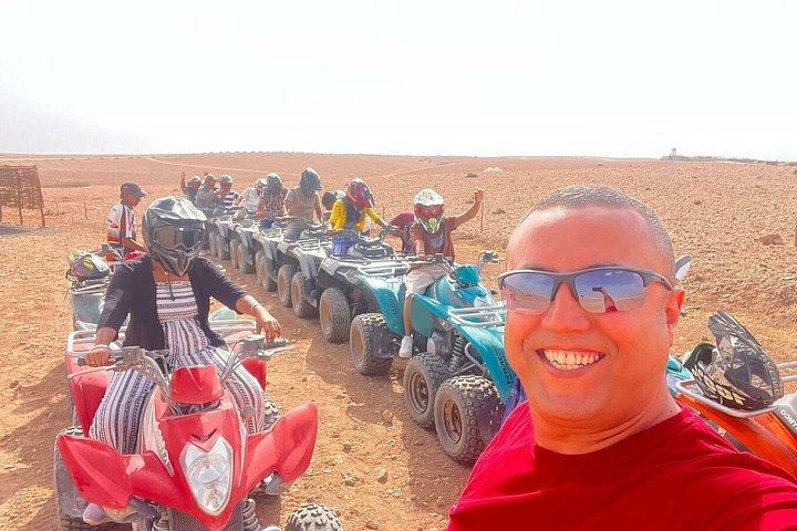 Cena nel deserto di Agafay e giro in cammello al tramonto