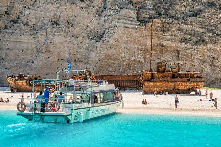 Visite VIP de Zakynthos Above & Beyond Shipwreck & Blue Caves
