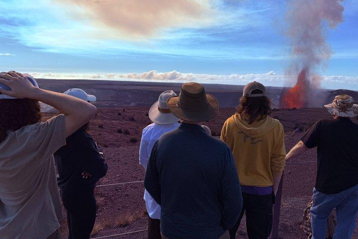 La guida privata si incontra nel Parco Nazionale dei Vulcani delle Hawaii