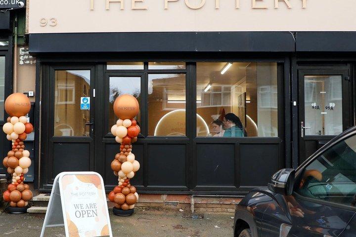 Pottery painting class in Manchester