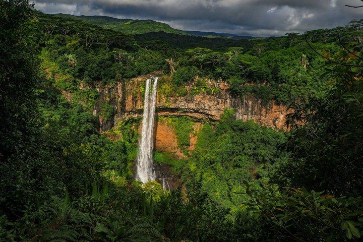 Tour del sud-ovest di Mauritius, della Terra dai sette colori e della Distilleria di Rum