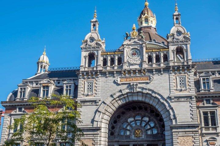 Hello Antwerp: Private 2-Hour Intro City Walk with Local Guide