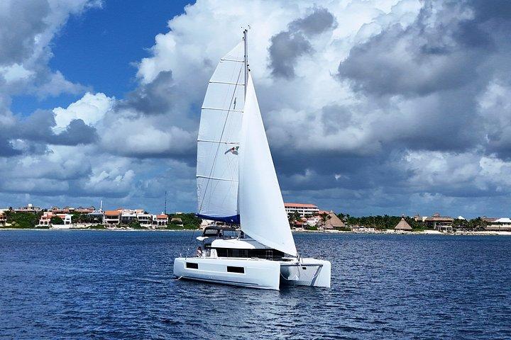 3 Hour Luxury 40ft Lagoon Catamaran Charter in Tulum