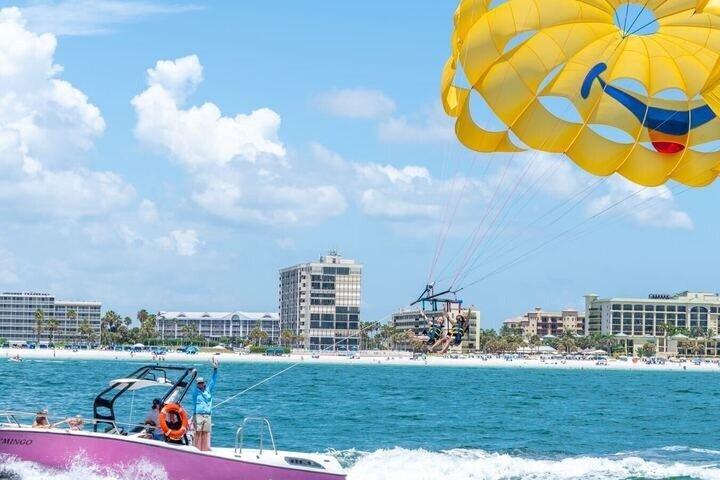 Parasailing rund um St. Pete Beach