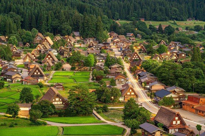 Fairytale Japan : 名古屋発白川郷・高山日帰りツアー