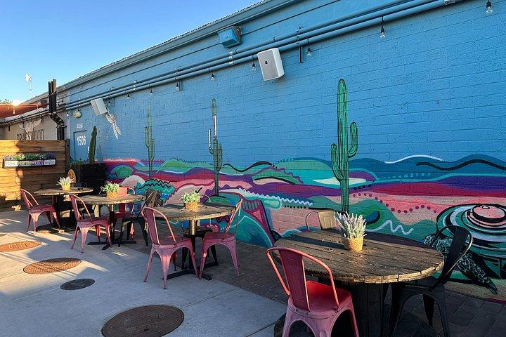 Arts District Discovery Walking Tour: Hidden Gems & Highlights